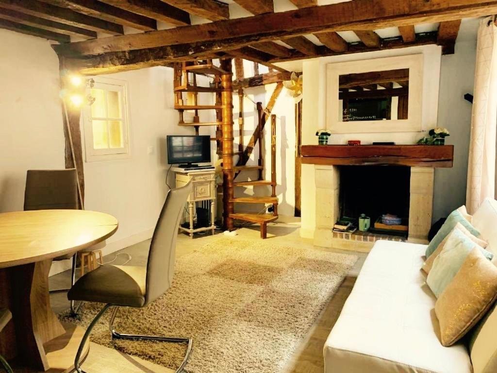 Les 4 Lions Duplex Chic Et Charme Apartment Honfleur Exterior photo